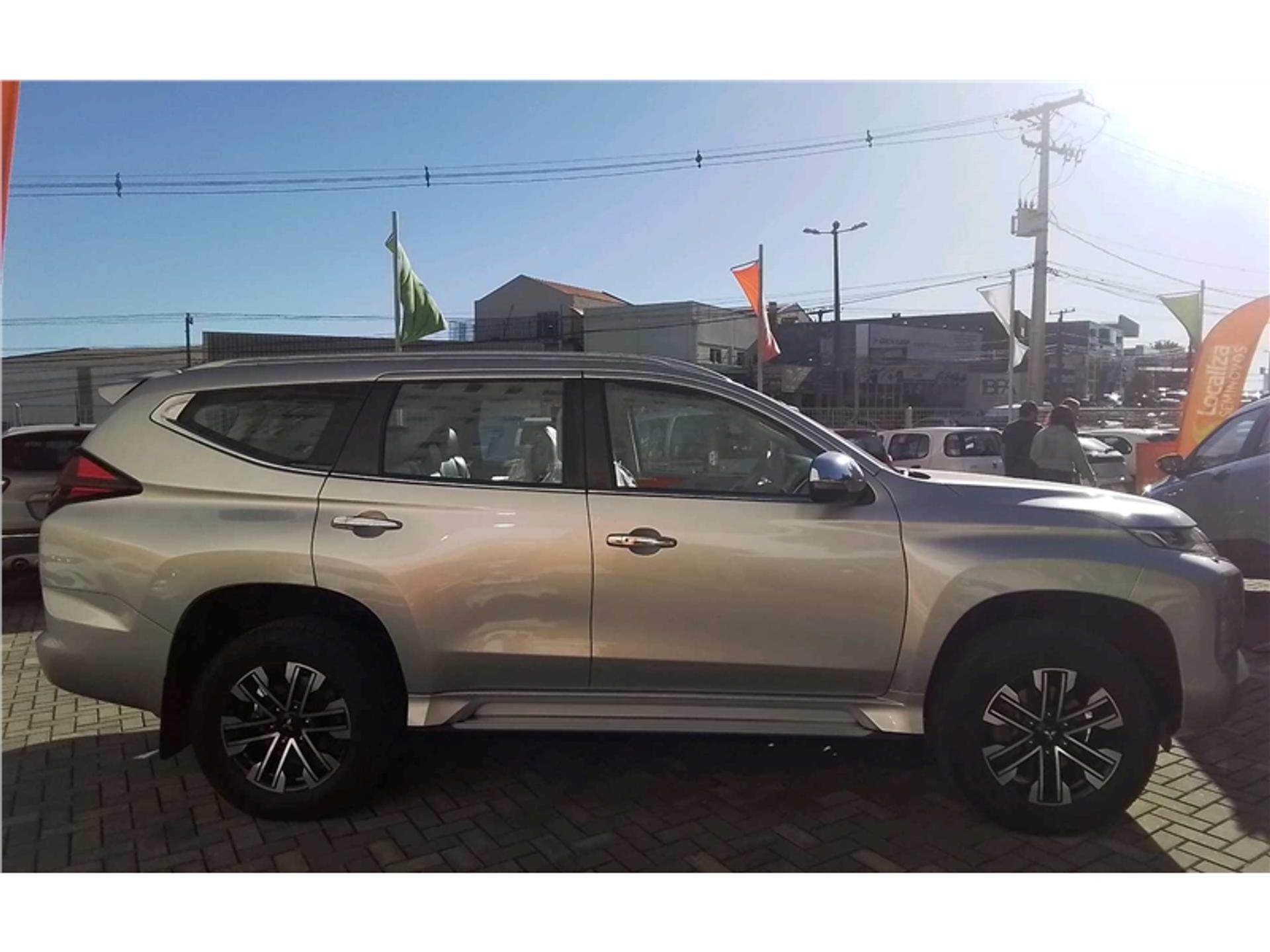 Mitsubishi Pajero Turbo 3.0 Gasolina Automático